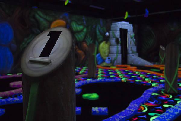 GlowGolf Zwolle: Het glow in the dark avontuur begint