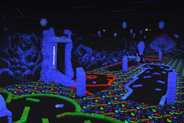 GlowGolf Zwolle: Minigolf is nog nooit zo leuk geweest