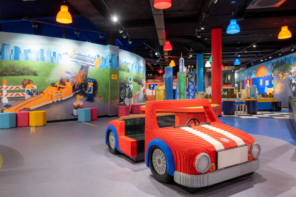 Legoland Discovery Centre Scheveningen: Een auto in LEGO-steentjes