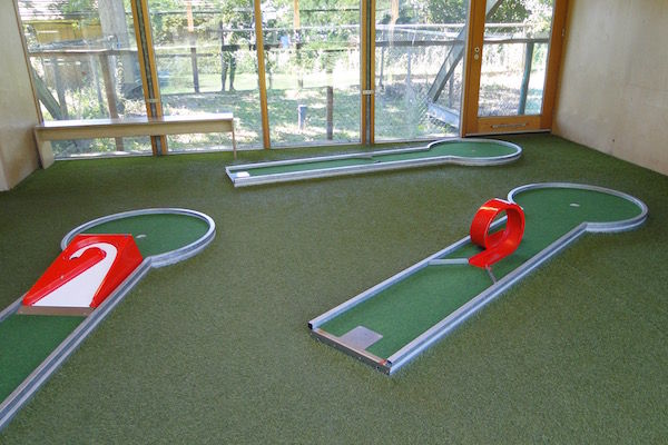 Midgetgolfen bij Plaswijckpark