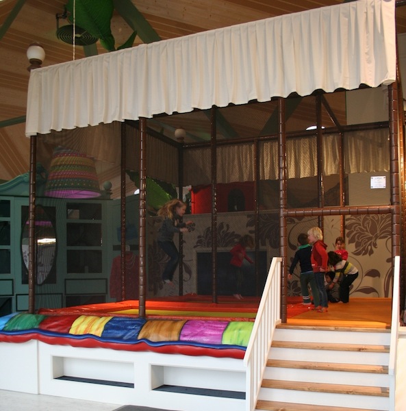 Hoe hoog kom jij op de trampolines bij Plaswijckpark