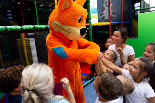 Ballorig Alphen aan den Rijn: Mascotte Chat op bezoek