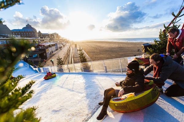 Cool Event Scheveningen: Roetsj op een band naar beneden