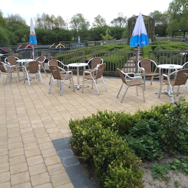 Kinderboerderij Wassenaar: Gezellig terras