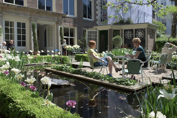 Cromhouthuis: Even bijkomen in de mooie stadstuin