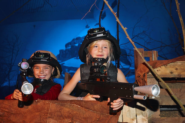 Sportiom Lasergame: Stoere outfits, geluid-, licht- en rookeffecten