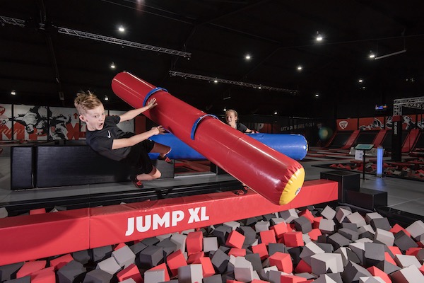 Jump XL Hengelo: Stoeien boven de foam