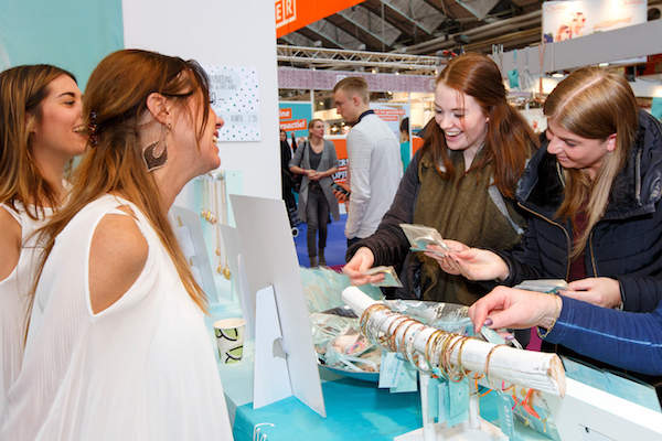 Huishoudbeurs: Bijou en armbandjes