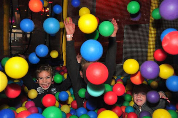 Toversluis Family Fun Parc: Plezier in de ballenbak