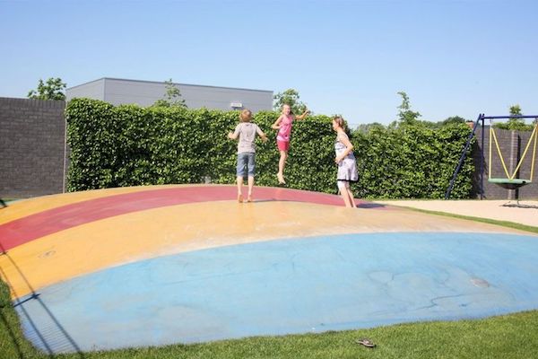 RoMa Speelland: Springen op de air mountain