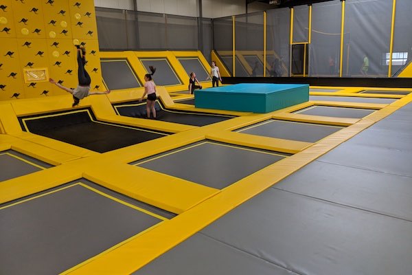 Salto op de trampolines