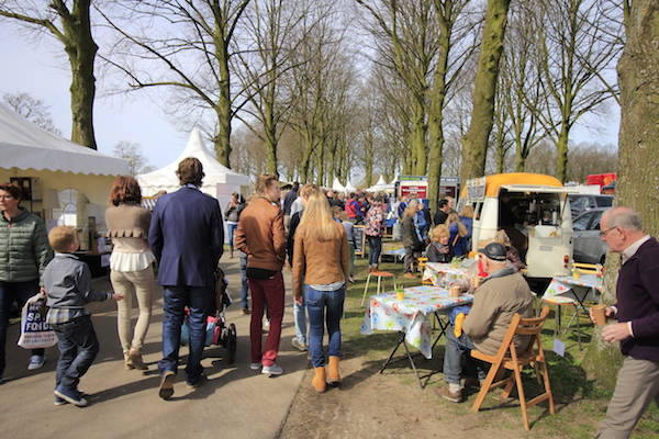 Kom shoppen, slenteren en smullen bij de Lentiade