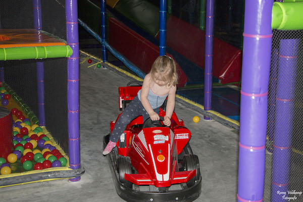 Monkey Town Zwolle: Race rond op de sportwagens