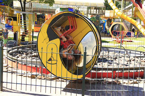 Speelpark Hoge Boekel: Op zijn kop in de Luna Loop