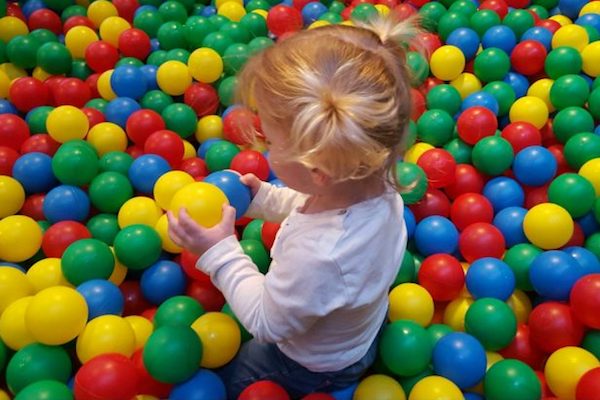 KidsPlaza Helmond: Lekker spelen in de ballenbak