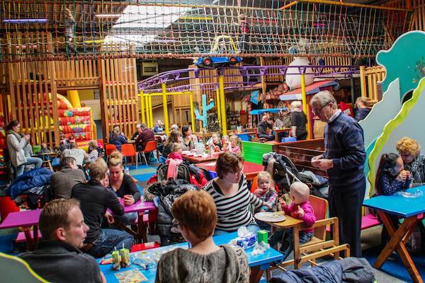 Kinderen vermaken zich uren met alle speelmogelijkheden