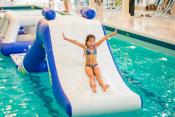 Waterpret in het zwembad