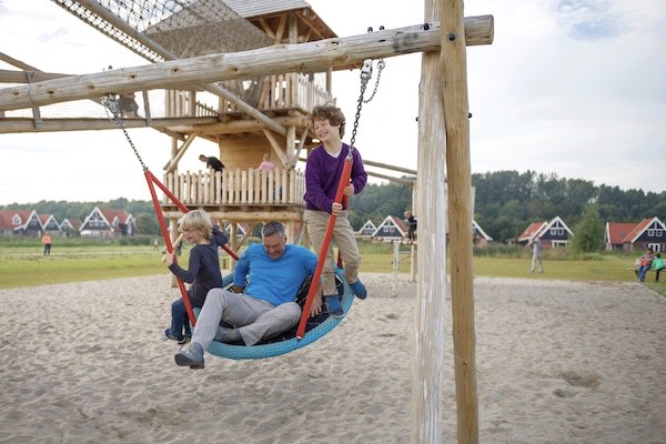 Landal Waterparc Veluwemeer: Schommelen