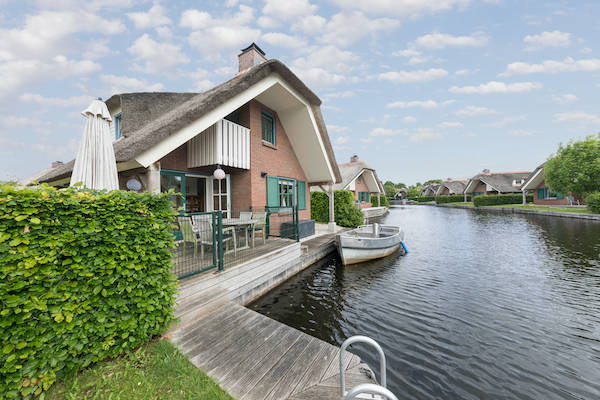 Waterpark Belterwiede: Vakantiehuis direct aan het water