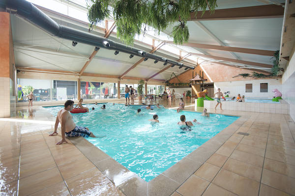Vakantiepark Rheezerwold: Binnenzwembad