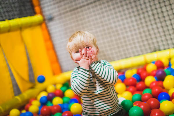 Spelen in de ballenbak