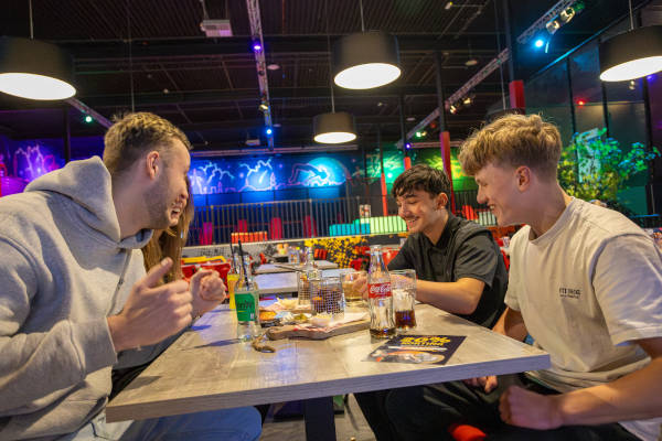 Eten met mekaar