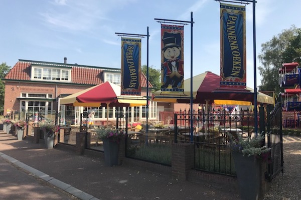 Een dagje uit met de kinderen, terwijl je vanaf ons terras of het restaurant een oogje in het zeil houdt