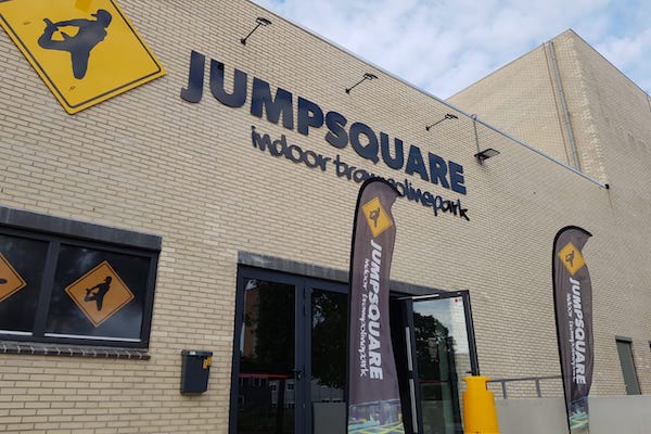 Welkom bij het indoor trampoline park