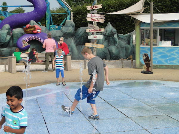 Familiepark Drievliet: Spelen met de waterfonteinen