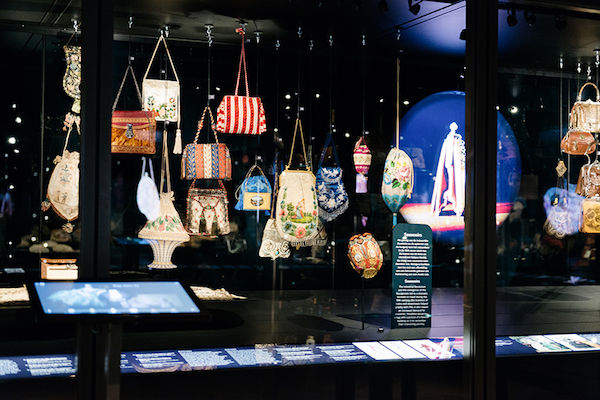 Tassenmuseum Amsterdam heeft een indrukwekkende collectie die bestaat uit meer dan 5000 tassen