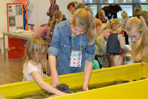 Ontdekhoek Hoogeveen: Ontdek hoe je een dijk bouwt