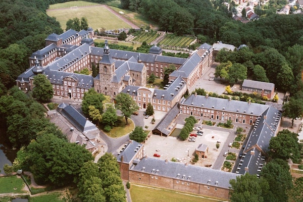 Het hart van het festival bevindt zich in Abdij Hotel Rolduc