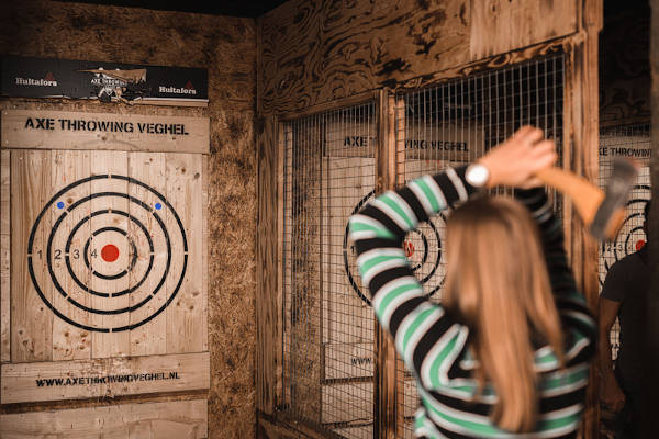 Scoor jij de meeste punten met Axe Throwing?