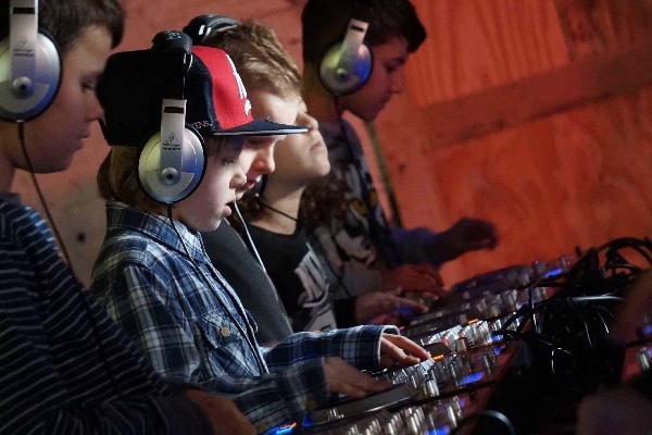 DJ Workshops - DJProducer.school: Zelf aan de slag met de knoppen