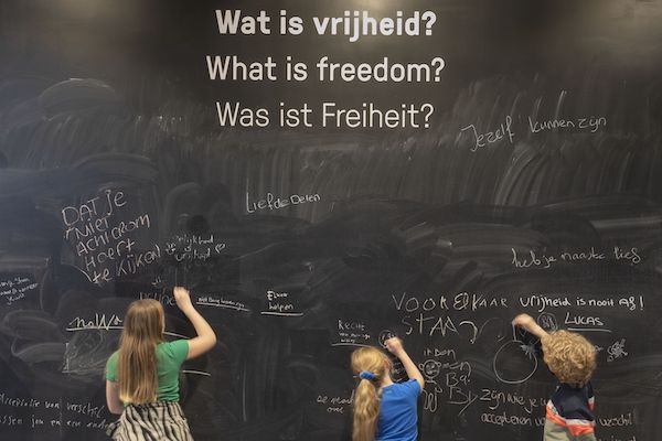 Vrijheidsmuseum: Schrijf op de muur wat vrijheid voor jou betekent