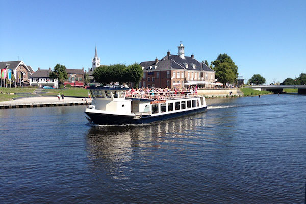 Rederij Peters rondvaarten in Ommen
