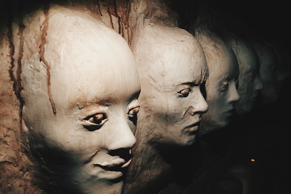 The Amsterdam Catacombs: Creepy faces