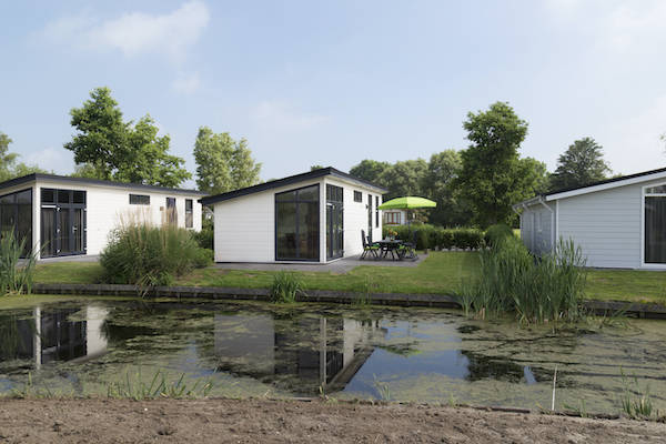 Parc de IJsselhoeve: Vakantiehuisje aan het water