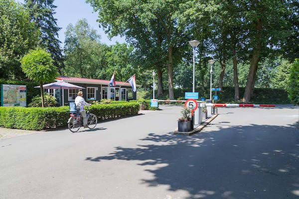 Recreatiepark de Wielerbaan: Aankomst