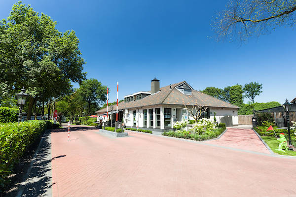 Résidence de Leuvert: Aankomst park