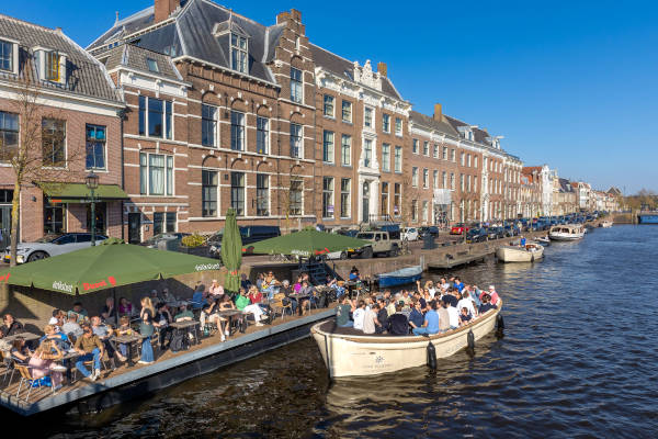 Luxe Sloepen Haarlem : Langs de terrassen