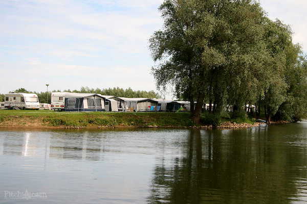 Camping aan het water