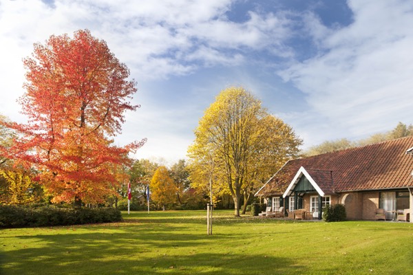 Parkhotel in de herfst