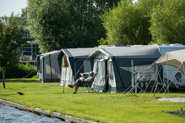 Kamperen aan het water