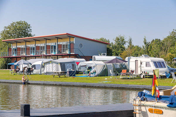 Kamperen aan het water