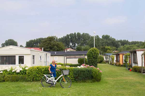 Molecaten Park Van Iterson: Verken de omgeving op de fiets