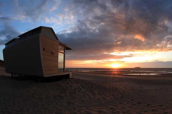 Strandhuisje avond