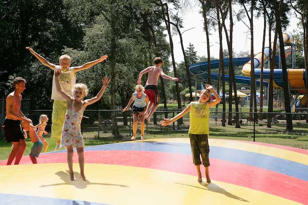 Molecaten Park Bosbad Hoeven: Air trampoline