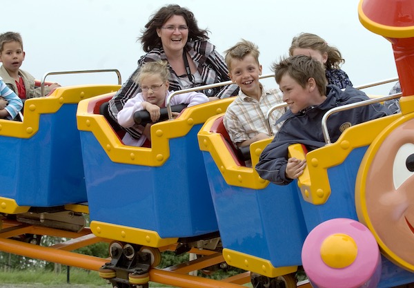 Familiepretpark Mini Mundi: In de achtbaan