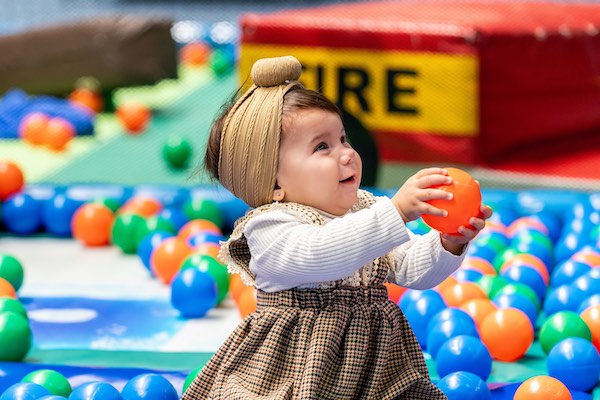Kinderspeelparadijs Ballorig Zutphen: Spelen in de ballenbak